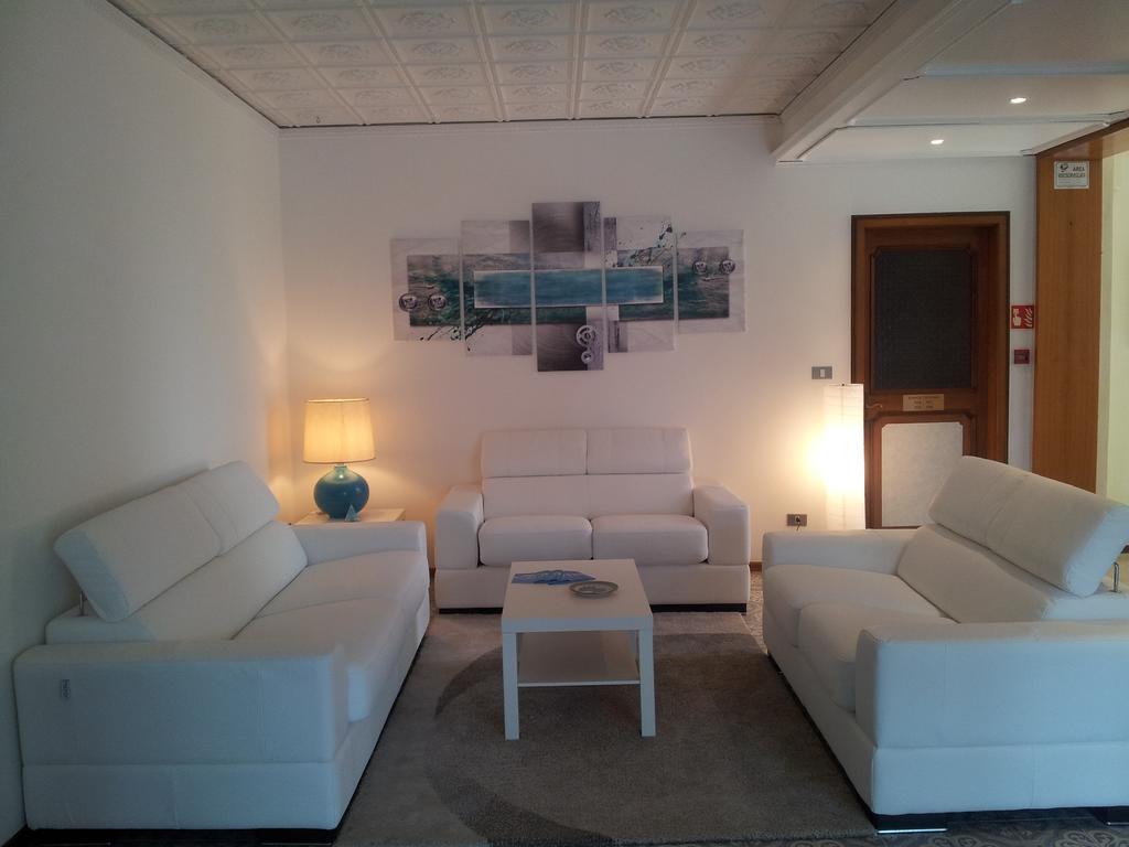 Hotel Moreri Γκράντο Εξωτερικό φωτογραφία