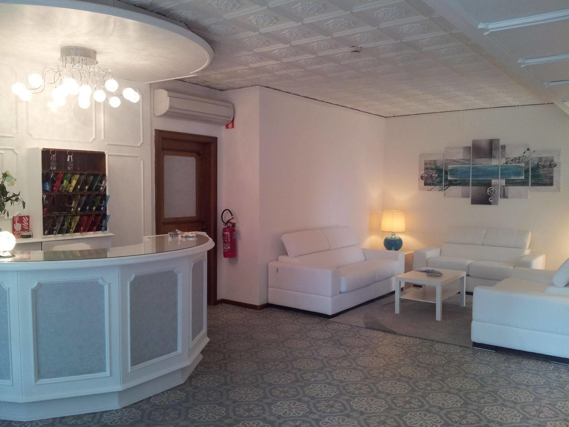 Hotel Moreri Γκράντο Εξωτερικό φωτογραφία